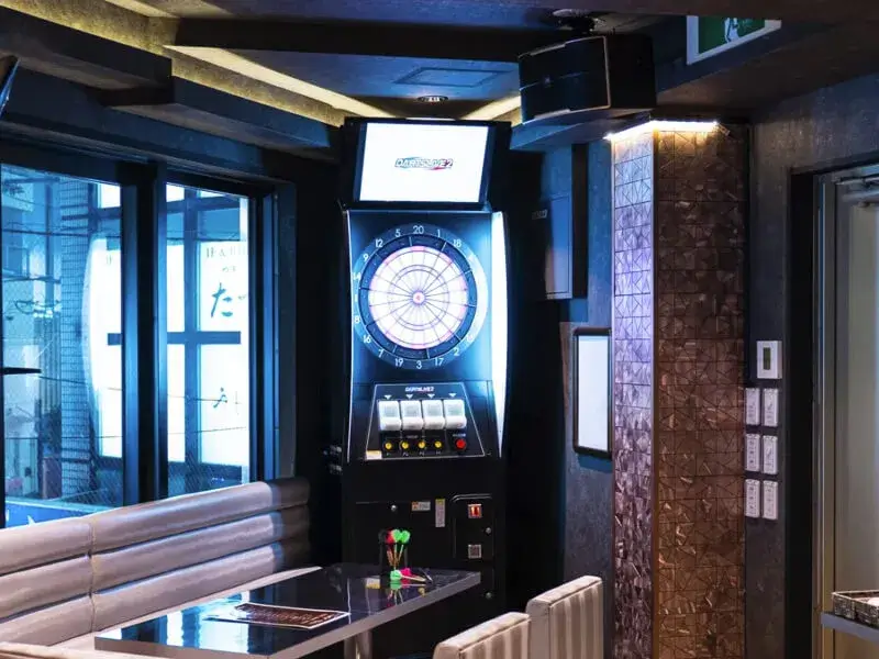 恵比寿 貸切 ラウンジ LIP BAR & DART 恵比寿 - 【22：00～限定！最強朝まで貸切プラン】最大6H飲み放題＆スナック盛・デザート付！9,000円⇒8,000円！スパークリングワインボトルで乾杯！更に専用ダーツもあるので２次会にぴったり！